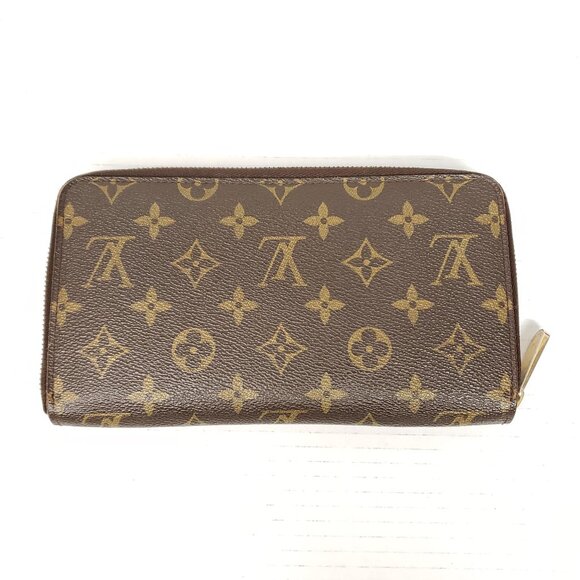 Louis Vuitton Wallet Organizer, Passport & Check Holder Monogram 300-101025 - Picture 2 of 16